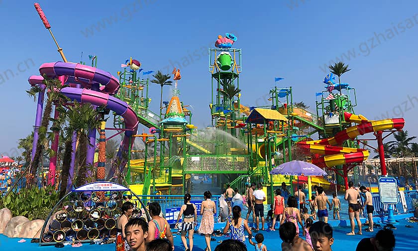 浙江宁波大目湾阿拉的海水上乐园水寨