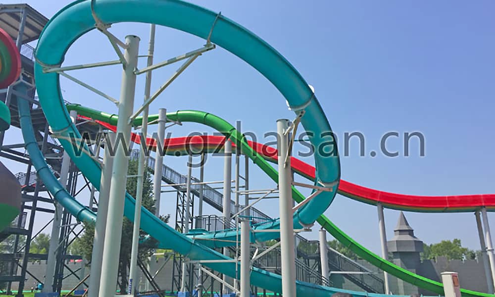 惊险刺激的大回环滑道