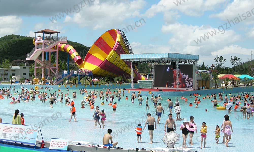 浙江宁波东钱湖水上乐园大喇叭、造浪池
