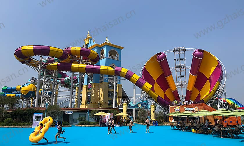 浙江宁波大目湾阿拉的海水上乐园超级龙卷风滑道
