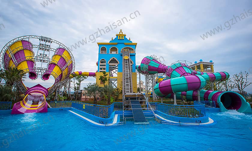 浙江宁波大目湾阿拉的海水上乐园超级龙卷风+暴风谷
